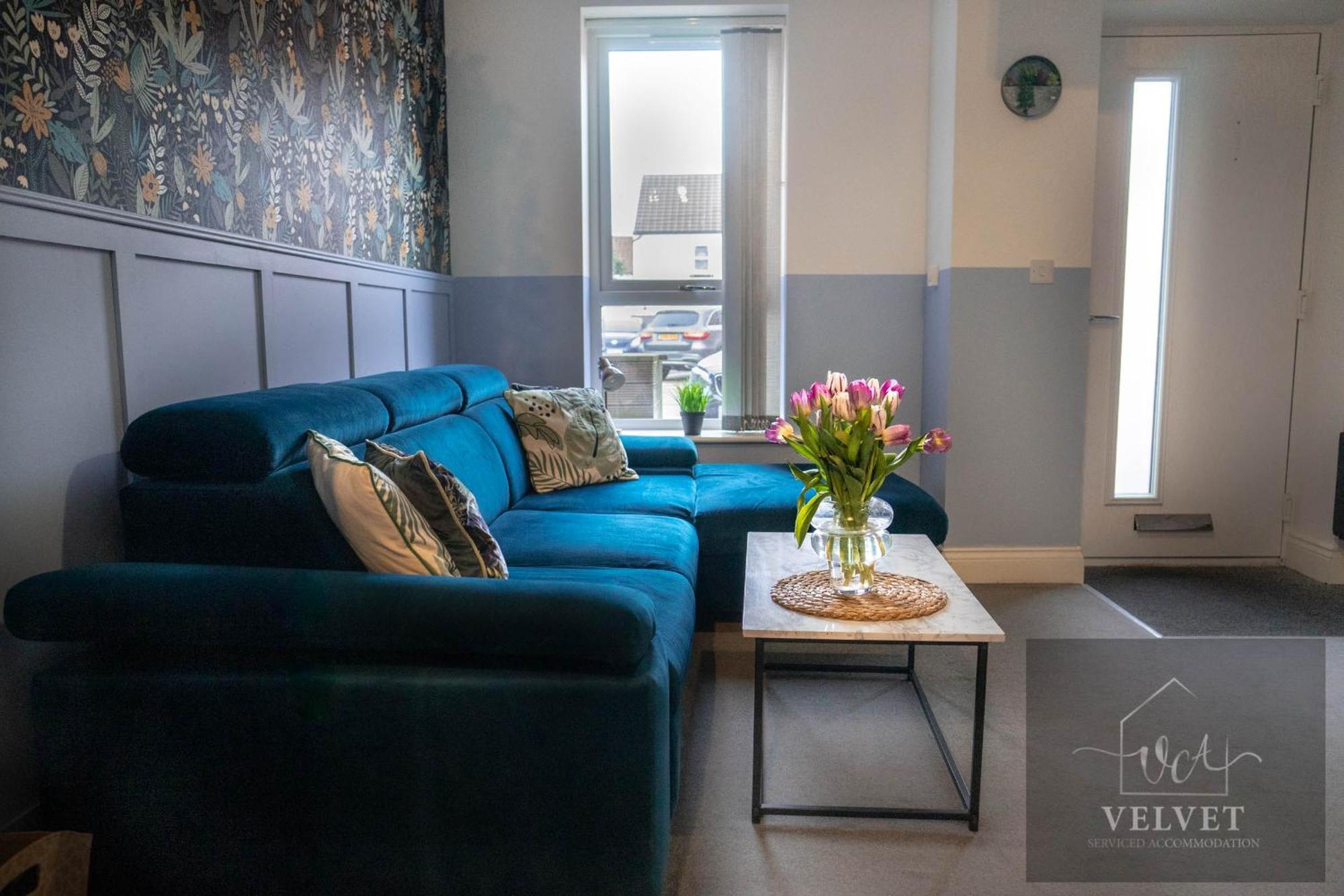 1 Bed House At Velvet Serviced Accommodation Swansea With Free Parking & Wifi - Sa1 Eksteriør bilde