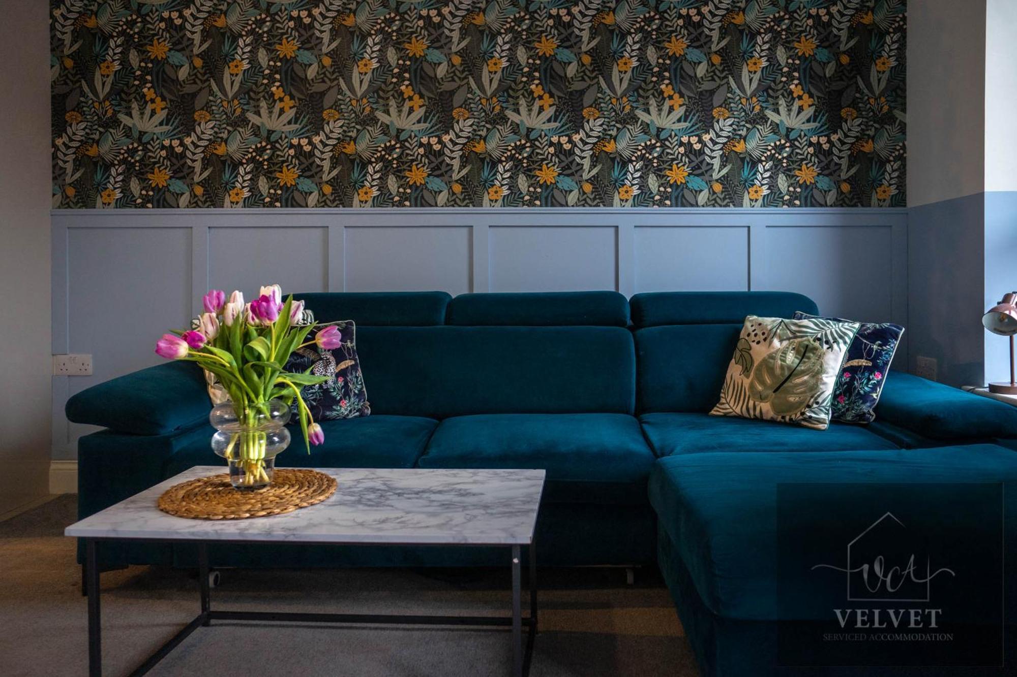 1 Bed House At Velvet Serviced Accommodation Swansea With Free Parking & Wifi - Sa1 Eksteriør bilde